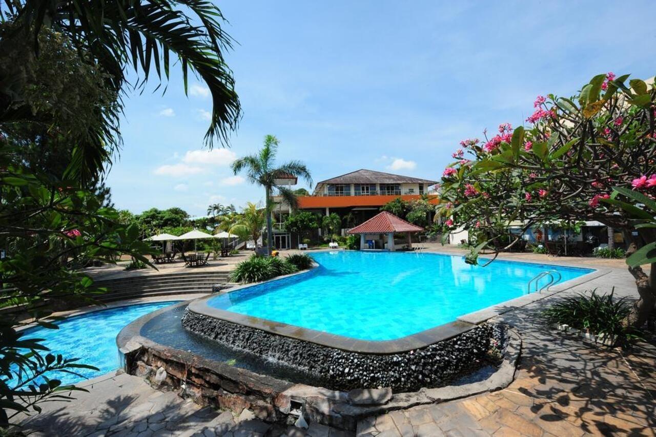Patra Semarang Hotel & Convention Ngoại thất bức ảnh