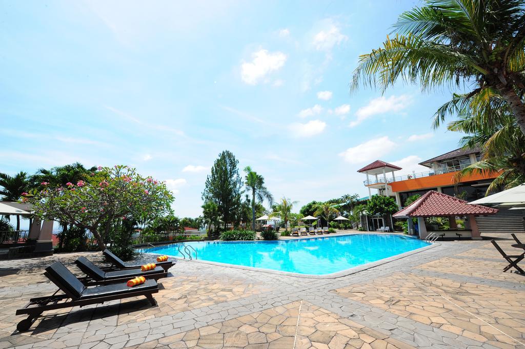 Patra Semarang Hotel & Convention Ngoại thất bức ảnh