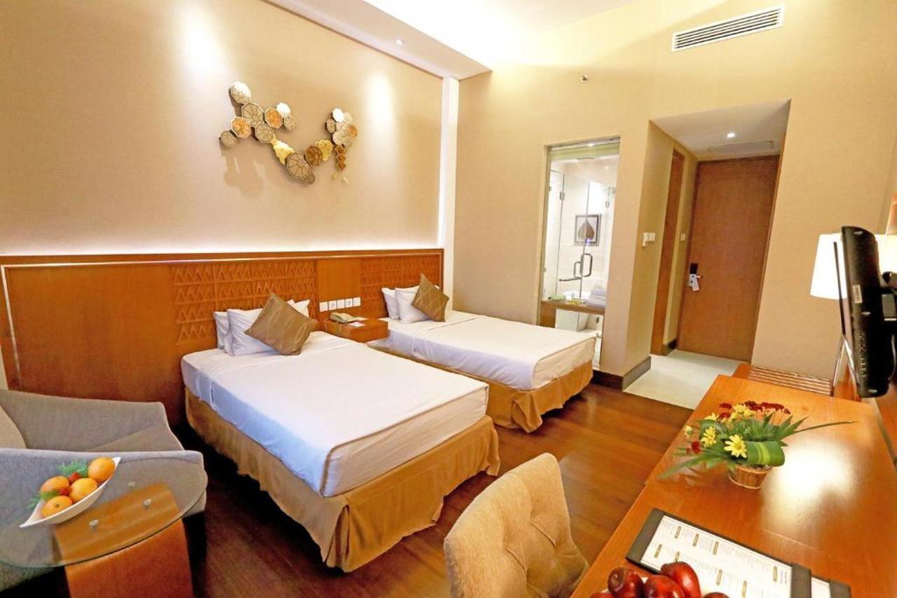 Patra Semarang Hotel & Convention Ngoại thất bức ảnh