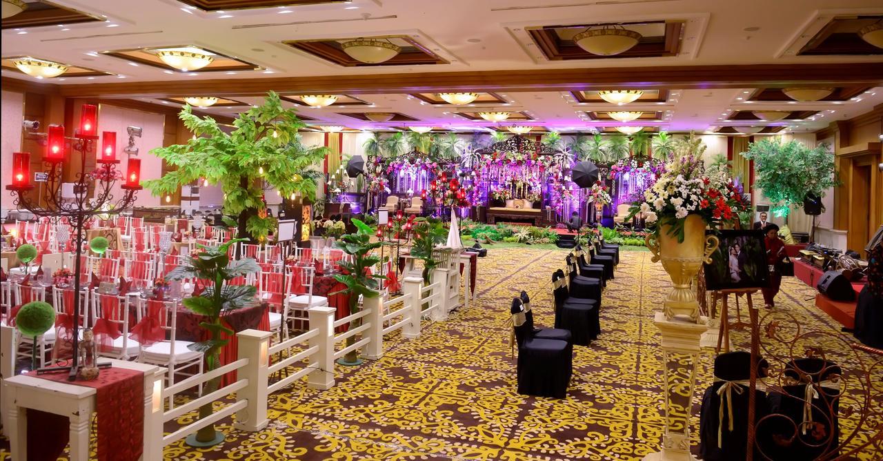 Patra Semarang Hotel & Convention Ngoại thất bức ảnh