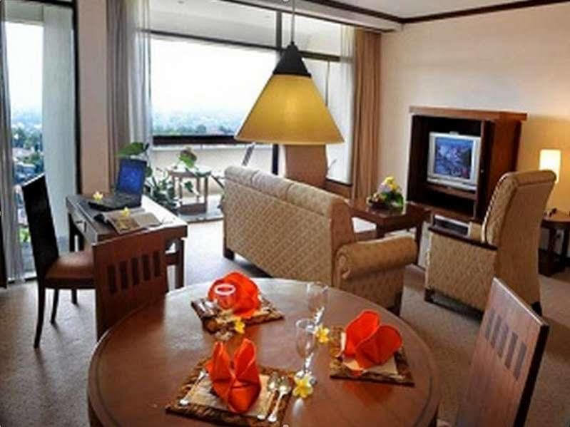 Patra Semarang Hotel & Convention Ngoại thất bức ảnh