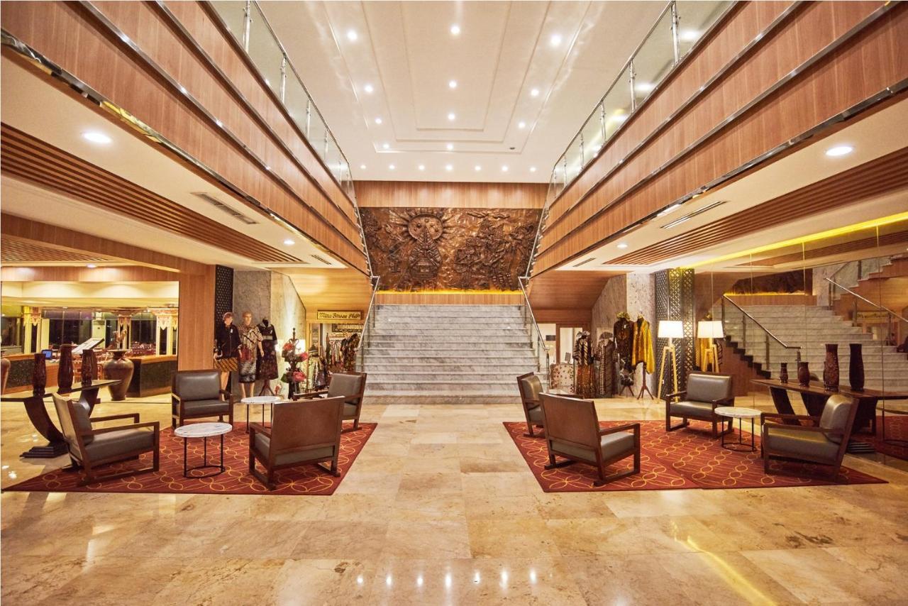 Patra Semarang Hotel & Convention Ngoại thất bức ảnh